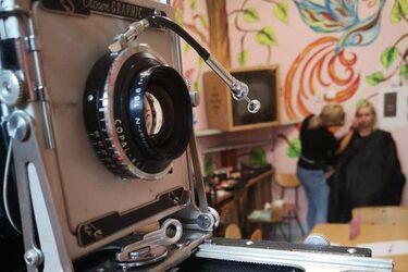 Metamorfoza za kratami. Skazane kobiety odkrywają swoje piękno