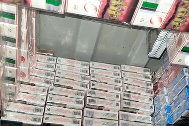 Kontrabanda w przerobionym dachu auta. Przemytnicy wpadli na granicy