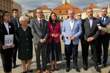 "PiS jedną ręką daje, ale drugą zabiera" - Koalicja Obywatelska odpowiada