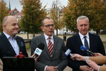 "Zbyszek to sprawdzona osoba". Lewica oficjalnie popiera Nikitorowicza przed wyborami