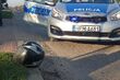 Wypadek z udziałem osobówki i skutera. Kierowca jednośladu trafił do szpitala