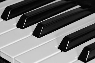 Koncert z historią. Gawęda i muzyka w Ratuszu