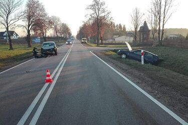 Wypadek na krajowej "65". Trzy osoby trafiły do szpitala