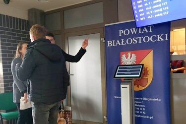 W kolejnym urzędzie zamontowano kolejkomat