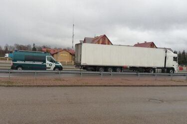 Okazał przerobione zezwolenie. Próbował zatrzeć ślady
