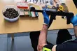 Miał prawdziwy arsenał: pistolet maszynowy, rewolwer i 660 sztuk amunicji