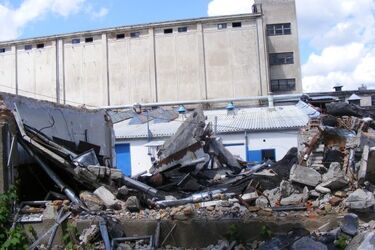 Bloki na gruzach chłodni i noblistka-komunistka. To poruszy dziś radnych