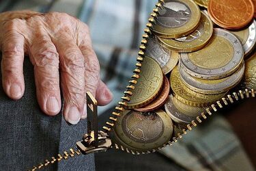 Osiągnęli wymagany wiek, ale nie idą na emeryturę. Dlaczego?
