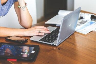 PIT. Lepiej przez telefon i internet niż osobiście. Można sprawdzić status zwrotu nadpłaty
