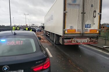 Kolizyjne domino na ul. Kleeberga. Doszło do zderzenia 5 aut