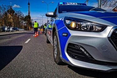 Wciąż wychodzą, zamiast siedzieć w domu na kwarantannie