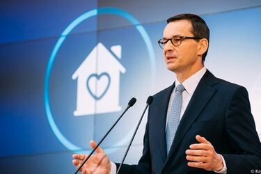 Zamknięcie szkół i ograniczenia w sklepach przedłużone. Nowe decyzje rządu