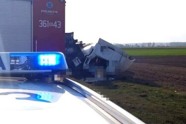 Zginął kierowca. Droga jest zablokowana