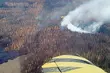 Śmigłowiec gaśniczy z Katowic, strażacy z Krakowa i Poznania, wojsko - na pomoc Biebrzy