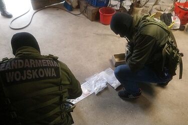 Handel narkotykami w białostockim garnizonie. Żandarmi zatrzymali 24-latka