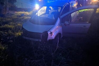 Wylądował w rowie. Był kompletnie pijany