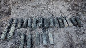 24 pociski artyleryjskie znaleziono podczas prac ziemnych na terenie muzeum [ZDJĘCIA]