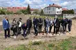 Teraz jest ściernisko, ale wkrótce będzie boisko