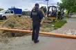 Podczas prac koparką natknięto się na minę. Saperzy są w drodze