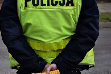 Zderzenie trzech osobówek. Dwie osoby trafiły do szpitala