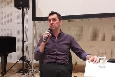 Rozbudźcie wrażliwość na słowo. Zabawy Literackie z Krzysztofem Szubzdą