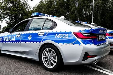 Nietypowa interwencja. Mimo zakazu i to całą szerokością drogi