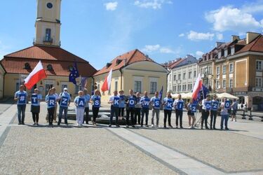 "Idziemy na wybory i głosujemy na Rafała Trzaskowskiego" - zachęcają sztabowcy