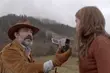 Kino plenerowe. Bohaterką filmu jest... kurtka z frędzlami [WIDEO]