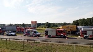 Śmiertelny wypadek na wjeździe do Białegostoku. Zderzyły się 3 ciężarówki