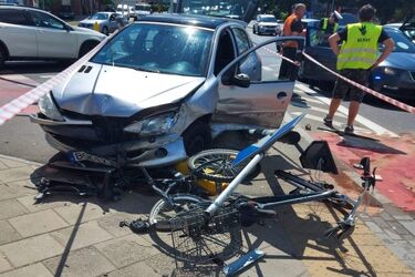 Wypadek z udziałem rowerzystów. Zablokowana wylotówka do Wasilkowa
