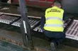 Pod podłogą ciężarówki schowali 13,5 tys. paczek papierosów. Nielegalny przemyt w Kuźnicy