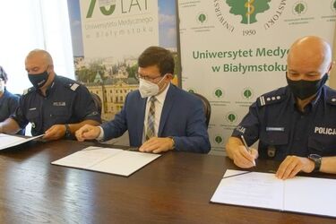 Kryminalistyczne powiązania uniwersytetu z policją