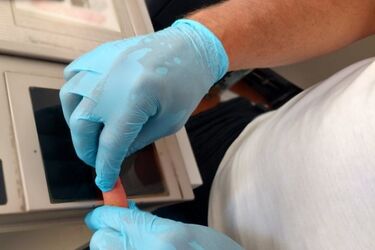 Płacił skradzioną kartą. Grozi mu do 10 lat więzienia