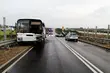 Wypadek z udziałem osobówki i gimbusa. Zginął kierowca