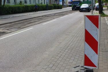 Utrudnienia drogowe. Przemarsz i remont zatok autobusowych
