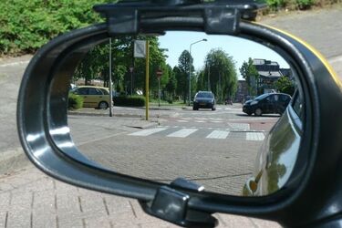 Wypadek na przejściu dla pieszych. Kierująca uciekła z miejsca zdarzenia