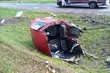 Samochód w połówkach. 4 osoby ranne, w tym 2 dzieci [ZDJĘCIA]
