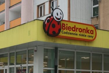 Biedronka zwiększa zasięg Akcji24. Gdzie w Białymstoku działają sklepy przez 24h? [LISTA]