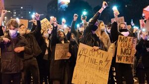 Protesty coraz większe. 18 tys. osób w Czarnym Marszu [ZDJĘCIA]