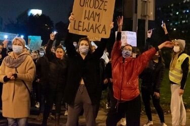 "Czarny spacer" przejdzie ulicami Białegostoku. Nie przeniosą protestu do internetu
