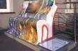 Przed biblioteką stanęła ławeczka z darmowymi audiobookami