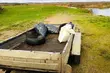 Sterty śmieci wypadające z worków. Park Narodowy sam stwarza zagrożenie dla zwierząt?