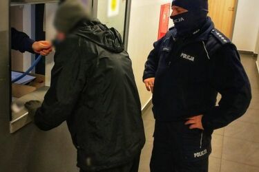 46-latek przewoził dzieci po pijaku. Nie miały fotelików ani zapiętych pasów