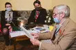 Harcerze dla kombatantów. Przygotowali tradycyjne laurki oraz wręczyli paczki