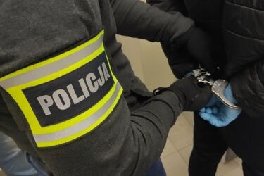 Rozbój i pobicie w okolicy jednego ze sklepów