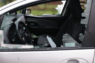 Świąteczna kłótnia. 38-latek zniszczył samochód wujka