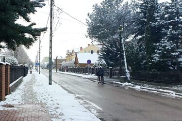 Kolejny śnieżny dzień. Do Białegostoku nadciąga sroga zima