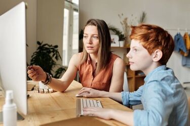Zamknięte szkoły i przedszkola. Przypadki COVID-19 w Podlaskiem [LISTA]