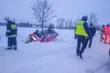 Samochód wpadł w poślizg. Trzy osoby zabrano do szpitala
