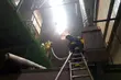 Pożar w Narwi. Pali się hala produkcyjna Pronaru